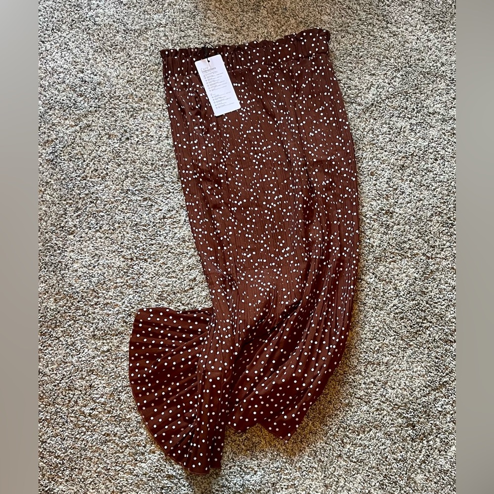 💚 3/$15 NWT Midi Brown Polka Dot Skirt